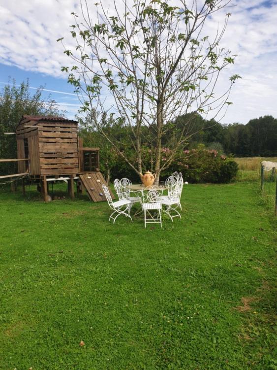 La Toulotte Chez Claire Et Christian Hotel Sancy-les-Provins Bagian luar foto